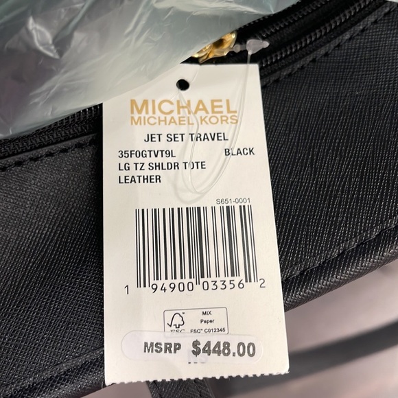 MICHAEL KORS
Jet Set Travel Large Top Zip Shoulder Tote Saffiano Leather
Black - Picture 11 of 16